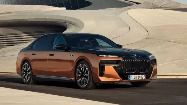 BMW i7