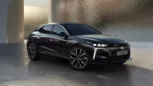 DS Automobiles N°4 E-Tense
