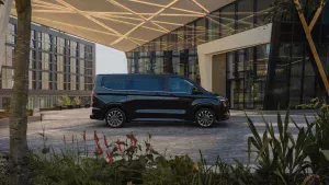Ford e-Tourneo Custom L2 160 kW RWD