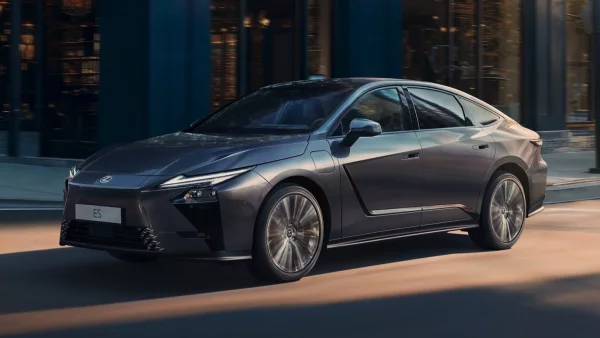 Lexus ES