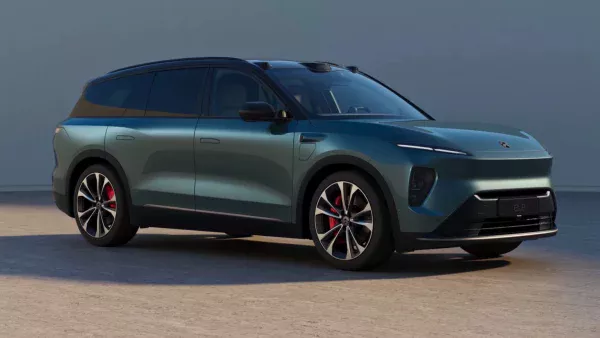 NIO EL8
