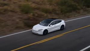 Tesla Model 3 Standard propulsion arrière (Highland)