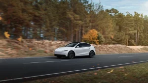 Tesla Model Y Standard Grande Autonomie Propulsion (Juniper)