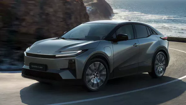 Toyota C-HR + 57.7 kWh
