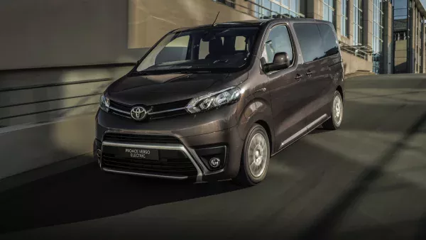Toyota Proace Shuttle M 50 kWh
