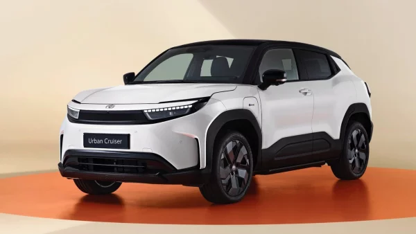 Toyota Urban Cruiser 61.1 kWh AWD